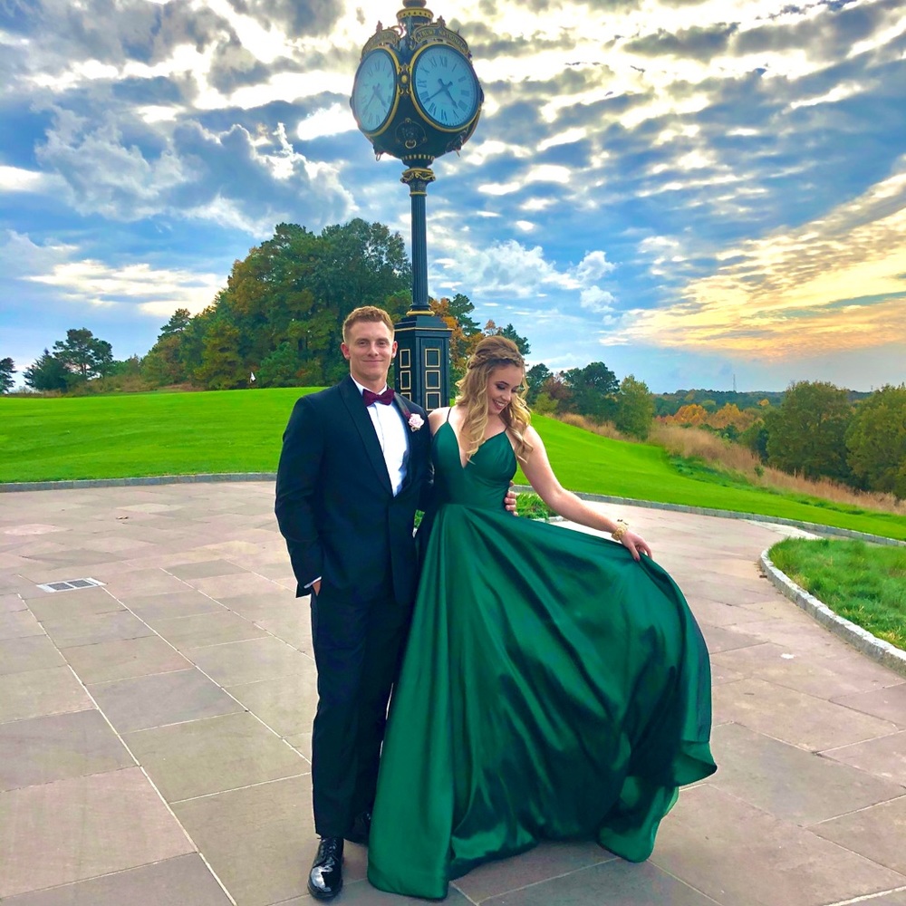 Sherri Hill Emerald Green Prom/wedding/ball/gown